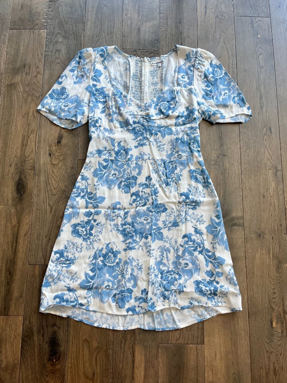 Reformation Brittney Floral Mini Dress Blue White Size 8 Short Puff Sleeve - Picture 2 of 8